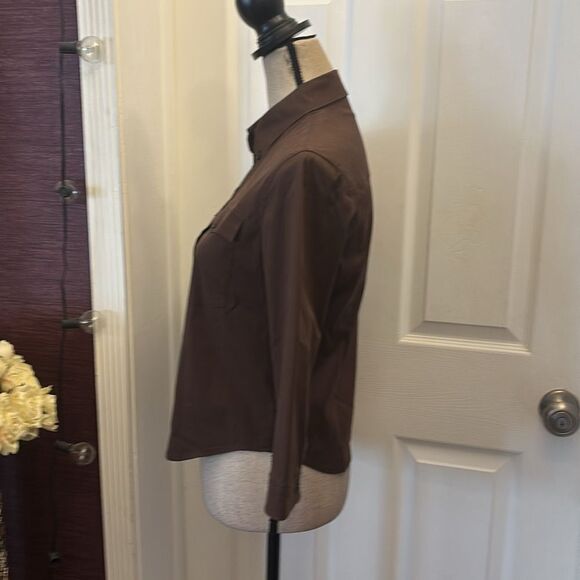 Prada brown Fitted Button Down Shirt with Notched Collar and 3/4 Sleeves - Picture 4 of 6